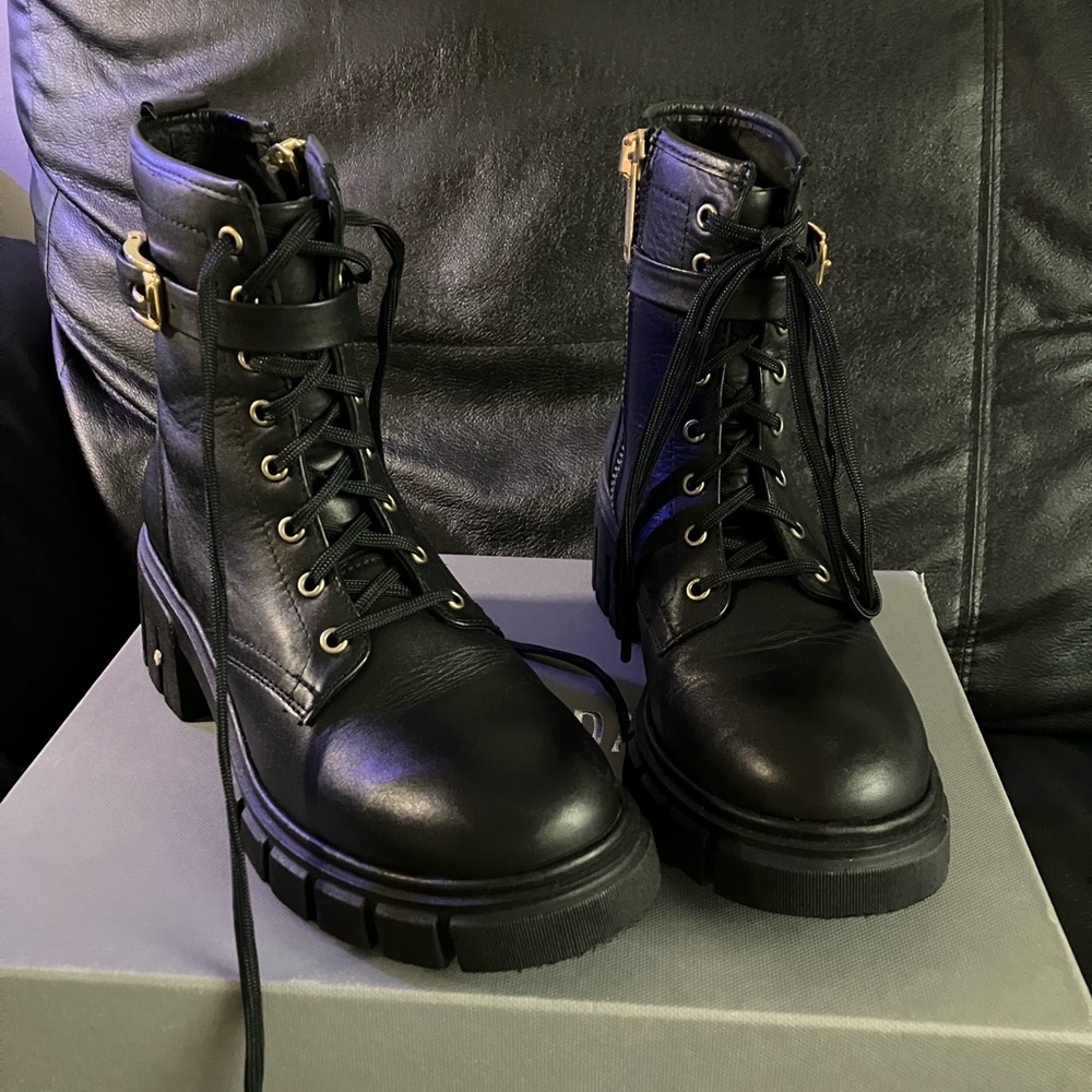 Thursday Coda Combat Black with metal buckle Women Sz 8